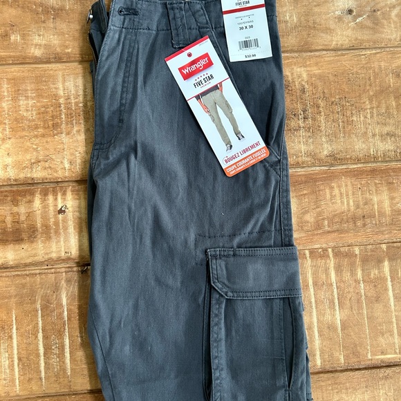Wrangler Cargo Regular Taper - Picture 7 of 7